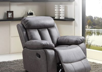 Sillón en exposición y abatible en tienda de muebles Juan.