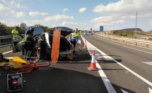 Tres heridos en un accidente en la A-30 a su paso por Cieza