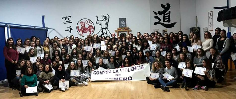 Acto de clausura del Curso de Defensa Personal para Mujeres de la Escuela Kiai