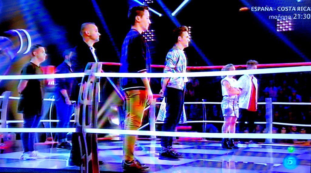 Foto de las Batallas de la Voz, Charly pasa a la siguiente fase.