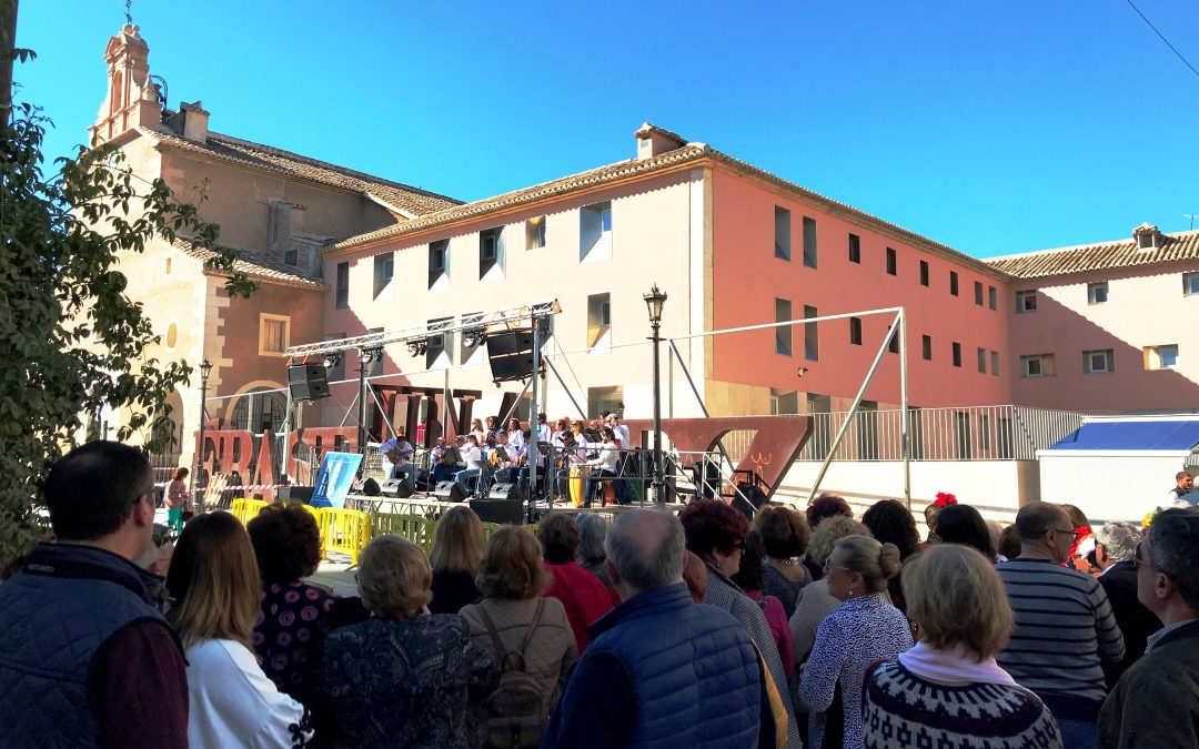 La I Feria de Asociaciones llena de vida el Paseo, aquí el agradecimiento desde la Concejalía de Participación Ciudadana y nuestro vídeo resumen