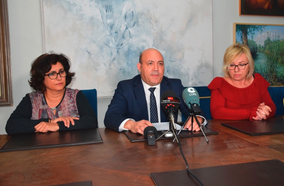 Bienestar Social y Educación presentan la guía de recursos para la discapacidad