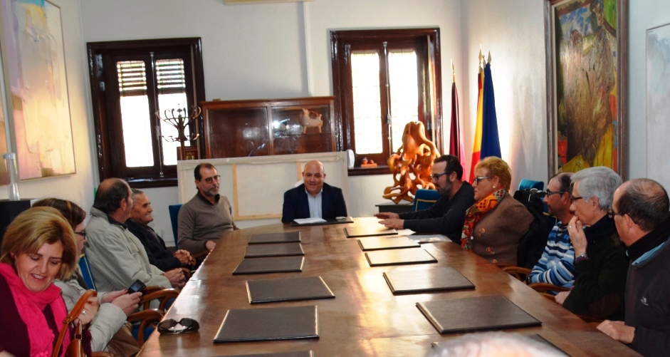 Reunión con vecinos en el Ayuntamiento de las Entrerramblas de Cieza.