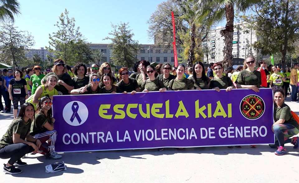 La Escuela Kiai de Cieza participa en la III Carrera de la Mujer en Murcia