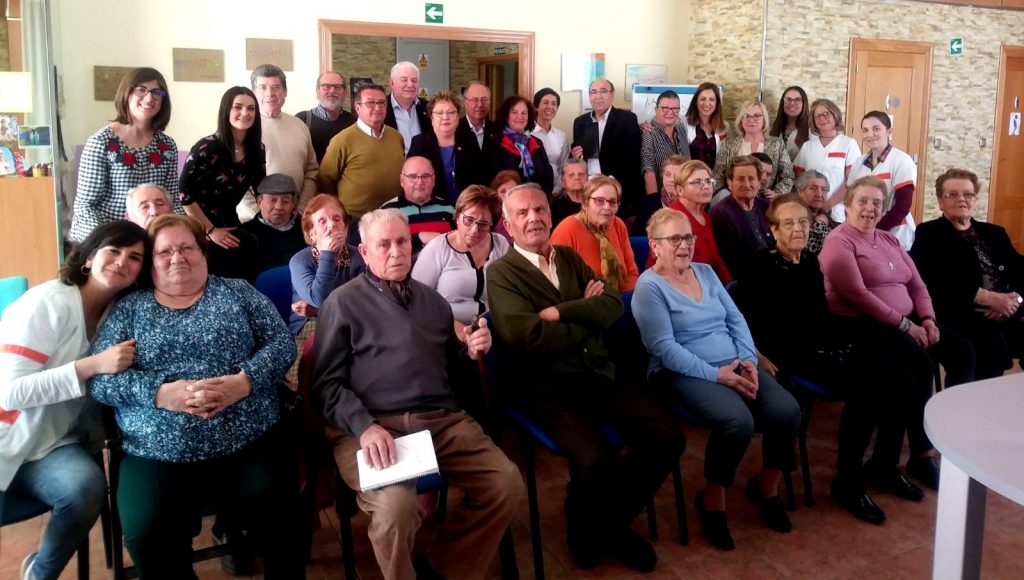 Foto del grupo de Voluntarios y usuarios en el Proyecto alzehimer en Cieza.