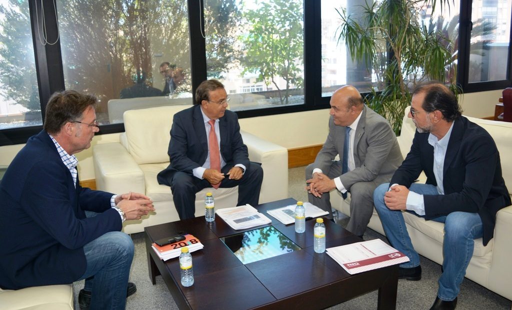 Fotografía de la reunión para tratar sobre el tercer puente de Cieza.