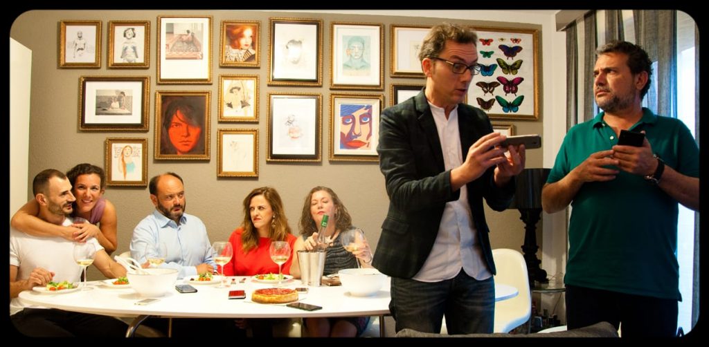 Foto de la obra de teatro Extraños en la cena