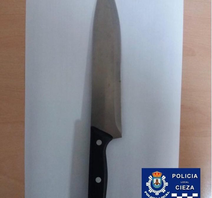 Incautado un cuchillo de grandes dimensiones