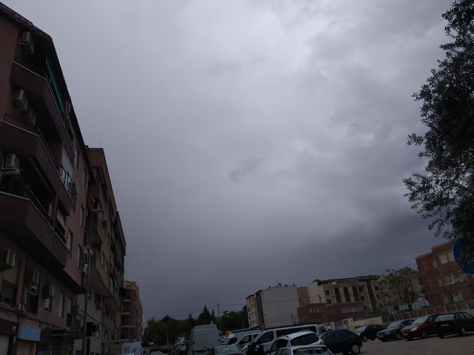 Cieza cielo muy nuboso