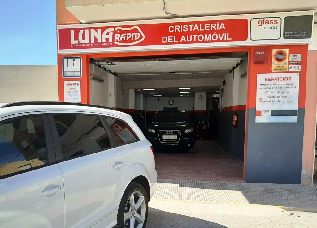 Puerta LunaRapid Cieza, taller de lunas Murcia. (3)