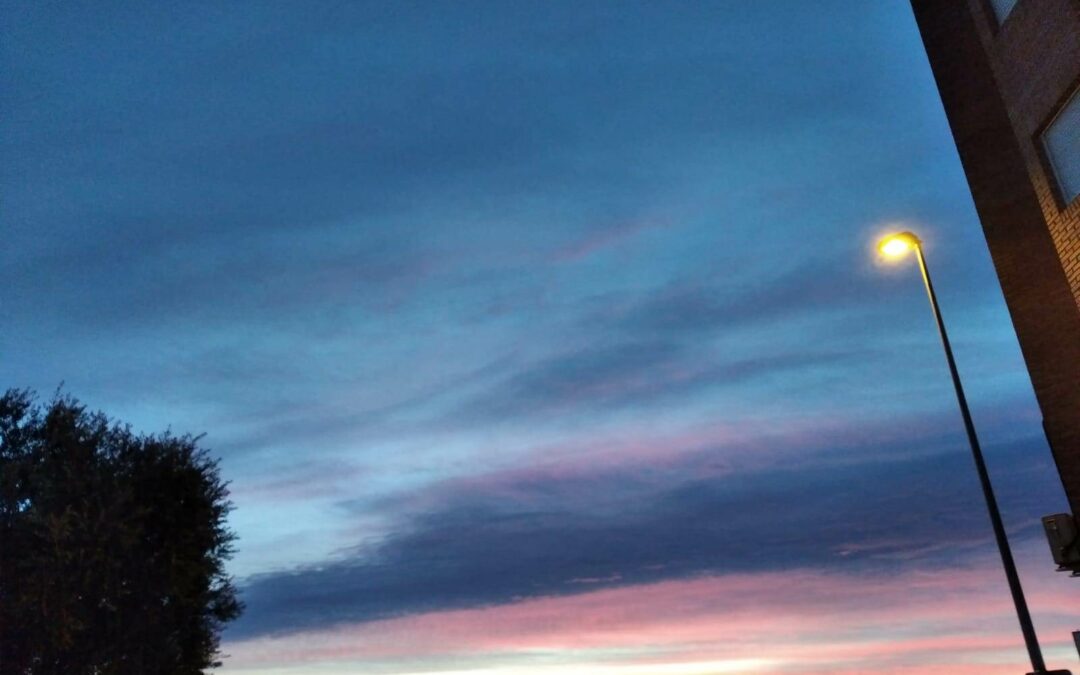 Nubes y algunas lluvias. Previsión meteorológica de la semana