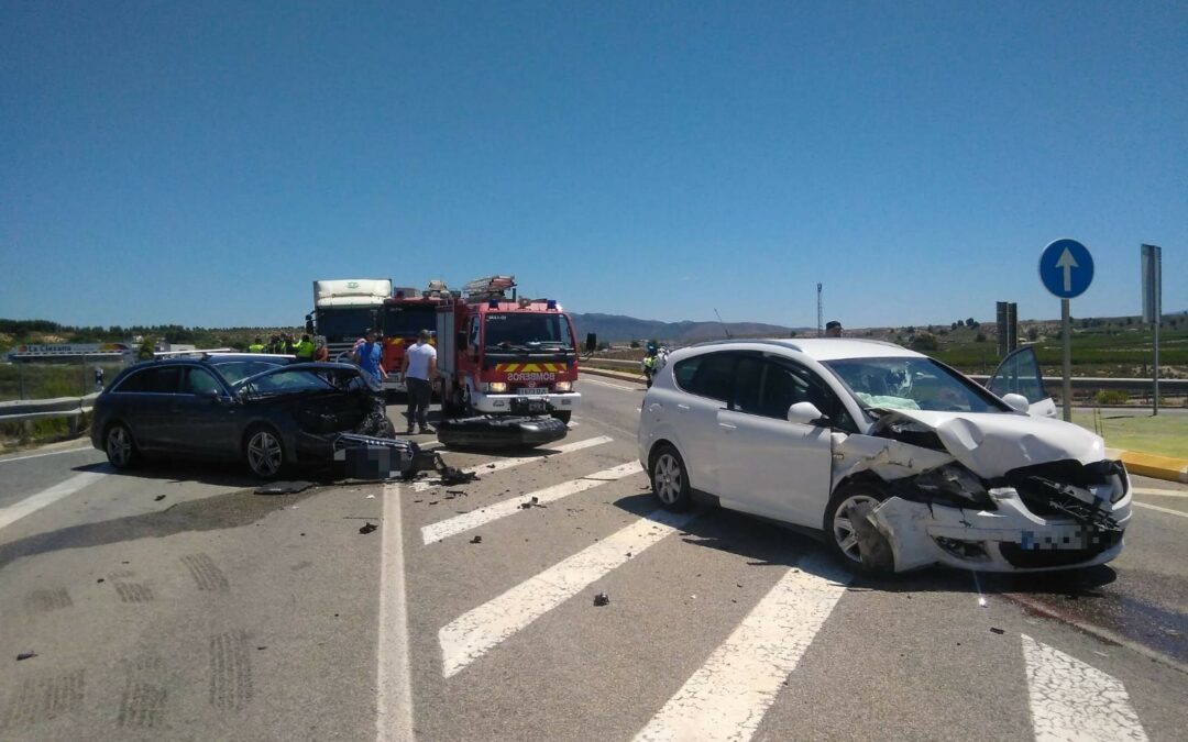 Accidente con dos coches implicados y 4 heridos en la Venta del Olivo