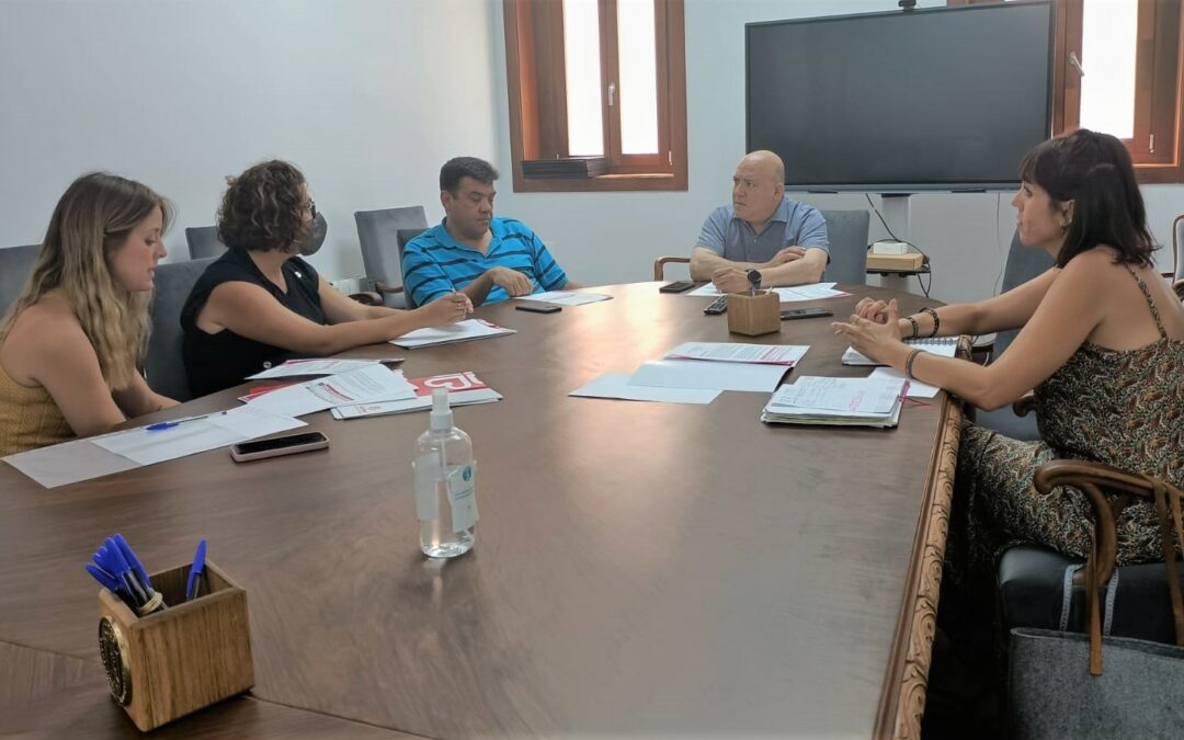 El Ayuntamiento se reúne con las entidades sociales del municipio