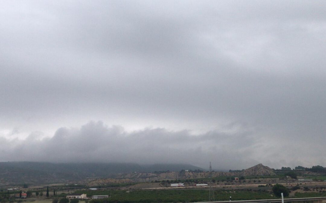 Algunas lluvias y tormentas. Previsión meteorológica de la semana