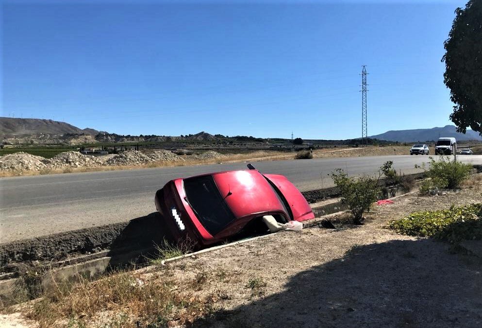 Una persona herida leve en una salida de vía en Cieza