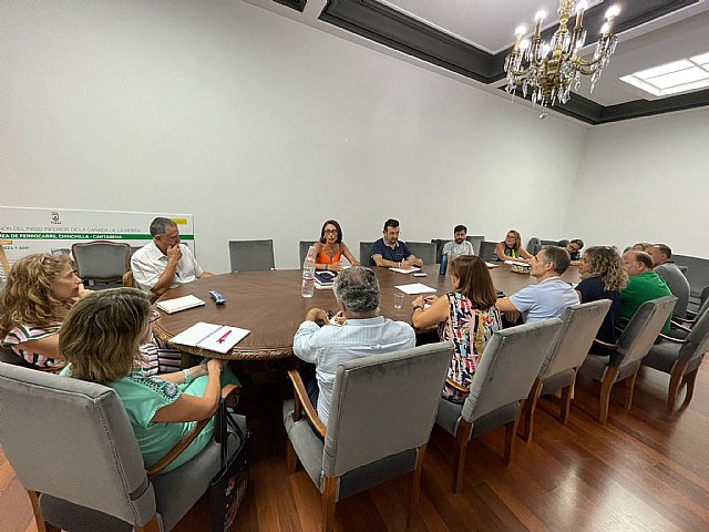 El Ayuntamiento se reúne con los directores de centros educativos