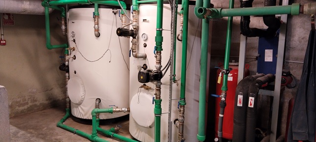 Vuelve a estar disponible el agua caliente de las duchas de la piscina climatizada