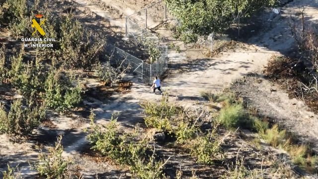La Guardia Civil gracias a su unidad de drones detiene en Cieza a un prófugo de la justicia